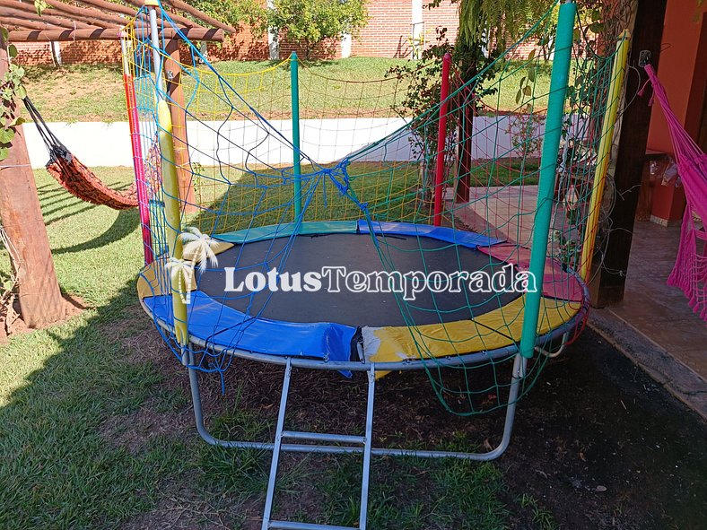 Chácara alto padrão com piscina aquecida e 07 Suítes LT0034