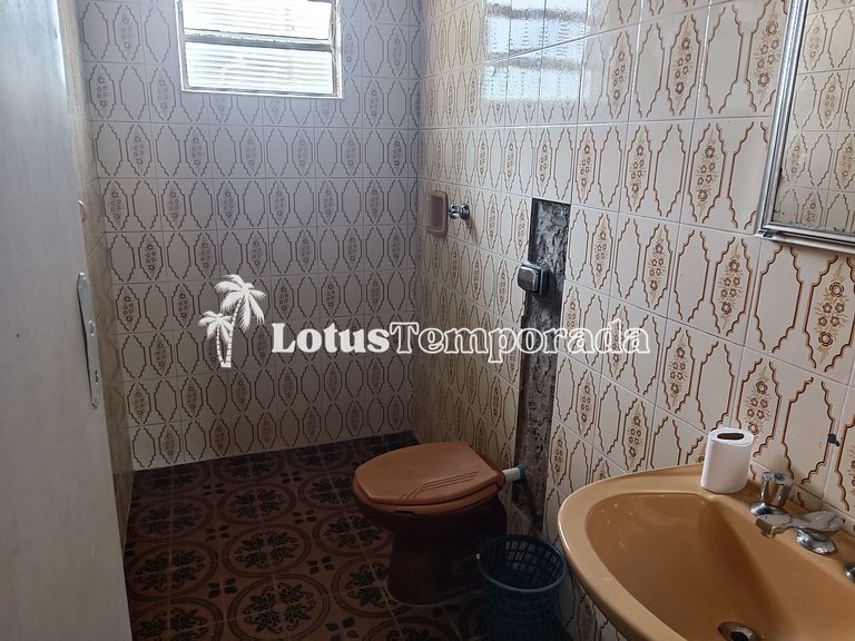 Chácara com vista para montanhas e piscina LT0035