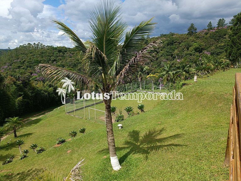 Chácara com vista para montanhas e piscina LT0035