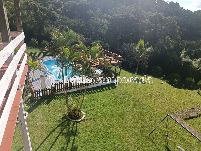 Chácara com vista para montanhas e piscina LT0035