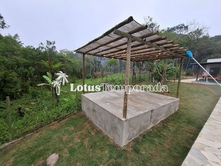 Chácara Completa com Piscina, Natureza e Muito Lazer LT0061