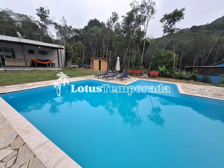 Chácara Completa com Piscina, Natureza e Muito Lazer LT0061