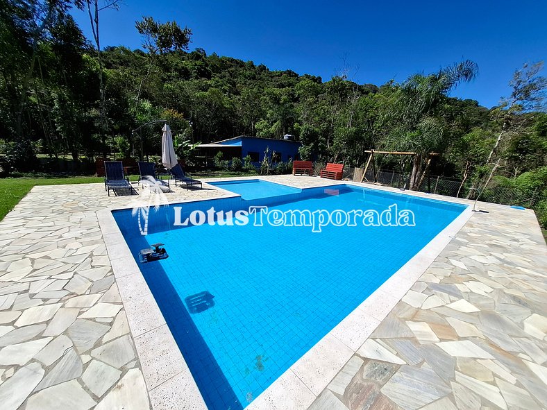 Chácara Completa com Piscina, Natureza e Muito Lazer LT0061