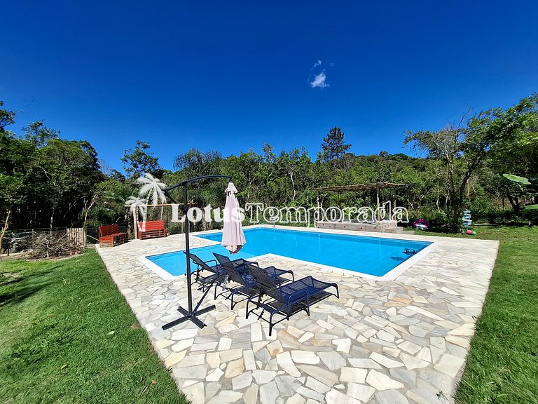 Chácara Completa com Piscina, Natureza e Muito Lazer LT0061