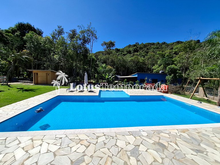 Chácara Completa com Piscina, Natureza e Muito Lazer LT0061