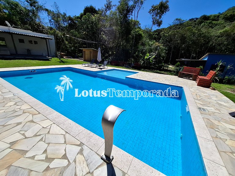 Chácara Completa com Piscina, Natureza e Muito Lazer LT0061