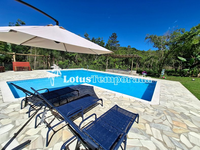 Chácara Completa com Piscina, Natureza e Muito Lazer LT0061