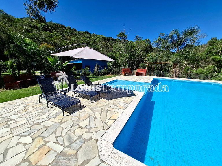 Chácara Completa com Piscina, Natureza e Muito Lazer LT0061