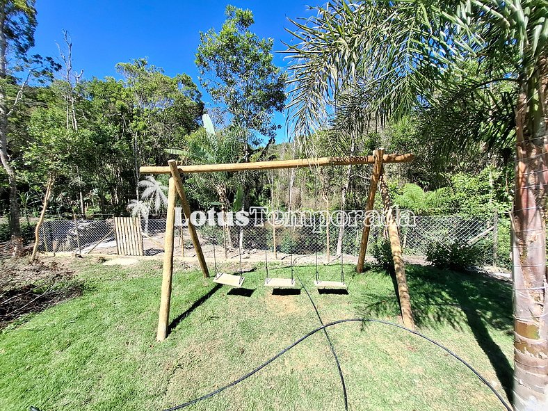 Chácara Completa com Piscina, Natureza e Muito Lazer LT0061