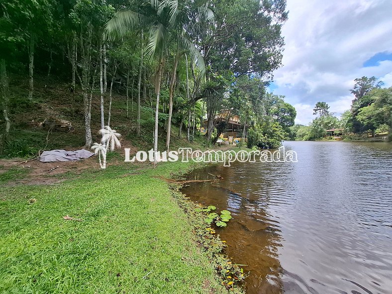 Chácara em Condomínio com Vista para Lago LT0065