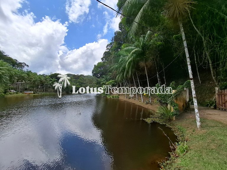 Chácara em Condomínio com Vista para Lago LT0065