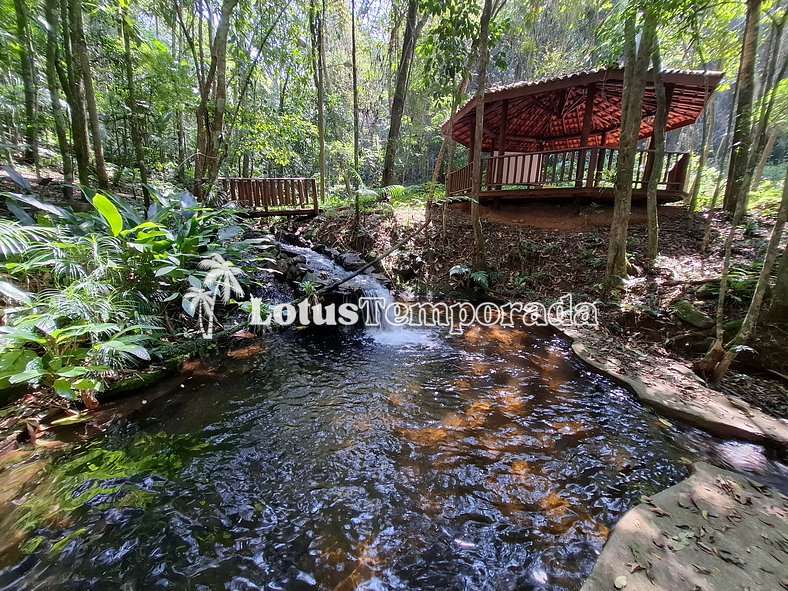 Paraíso em Meio à Natureza com 12 suítes LT0064