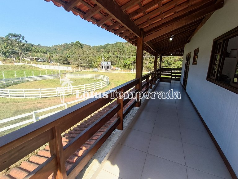 Rancho ideal para eventos com salão e piscina LT0050