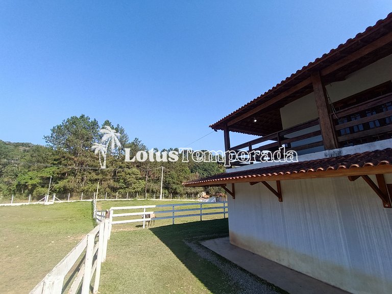 Rancho ideal para eventos com salão e piscina LT0050