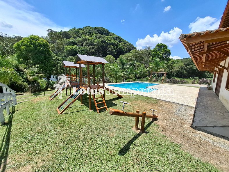 Rancho ideal para eventos com salão e piscina LT0050