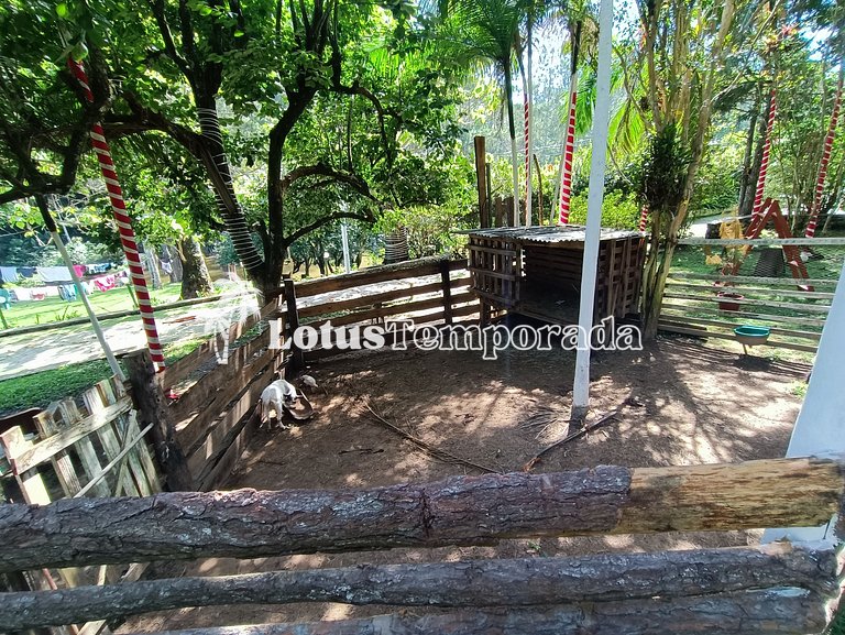 Sitio com 06 dormitórios e piscina aquecida LT0013