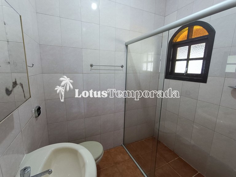 Sítio com 5 suítes, piscina e área gourmet LT0051