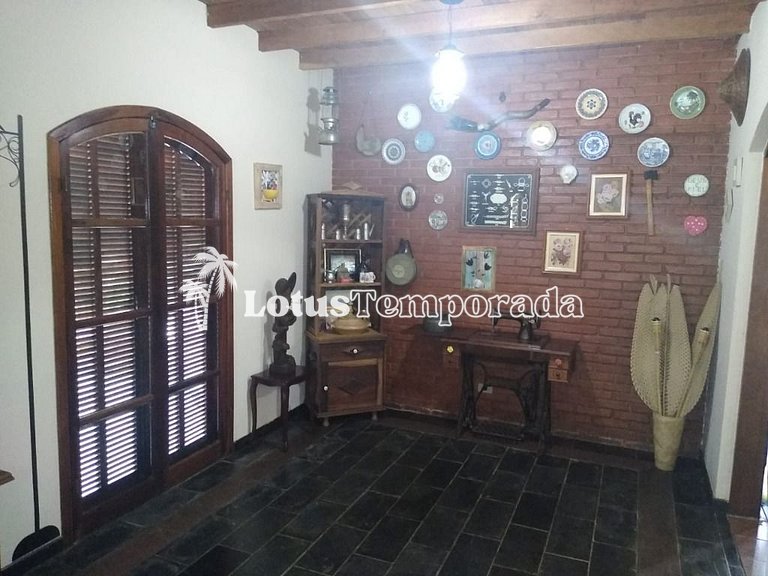 Sítio com piscina adulta e infantil e lareira LT0003