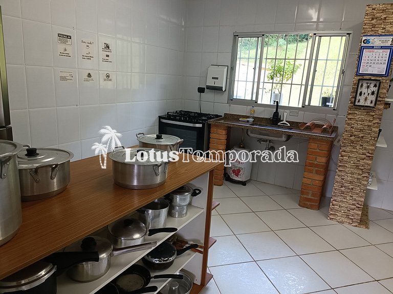 Sítio com piscina aquecida e área de fogueira LT0029