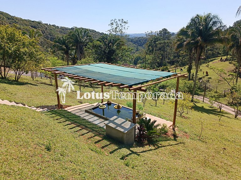 Sítio com piscina e área de fogueira LT0036