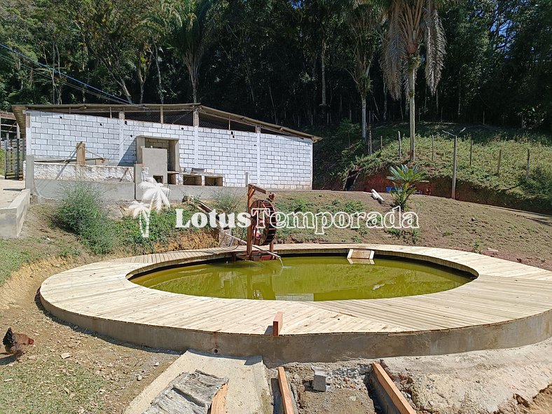 Sítio com piscina e área de fogueira LT0036