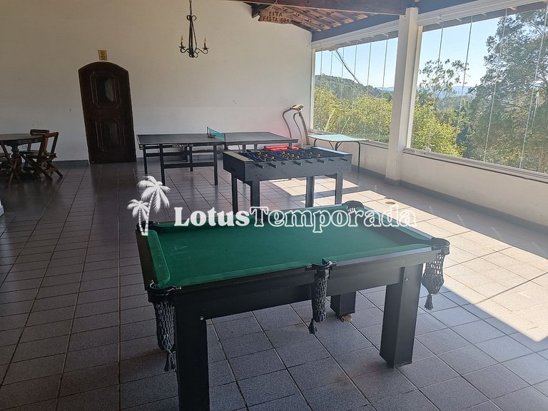 Sítio com piscina e área de fogueira LT0036