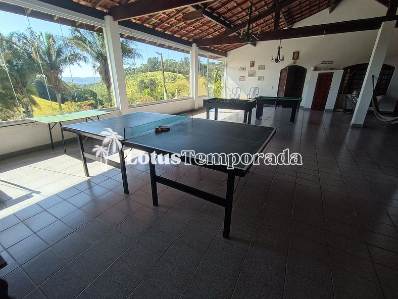 Sítio com piscina e área de fogueira LT0036