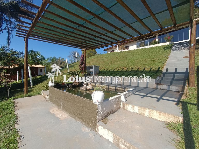 Sítio com piscina e área de fogueira LT0036