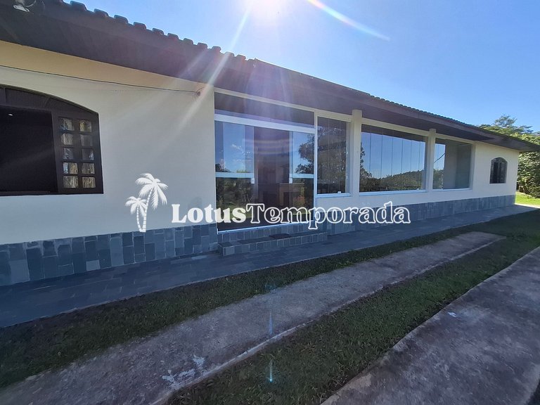 Sítio com piscina e área de fogueira LT0036