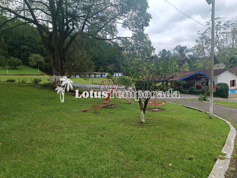 Sítio com piscina para eventos corporativos e retiros LT0010