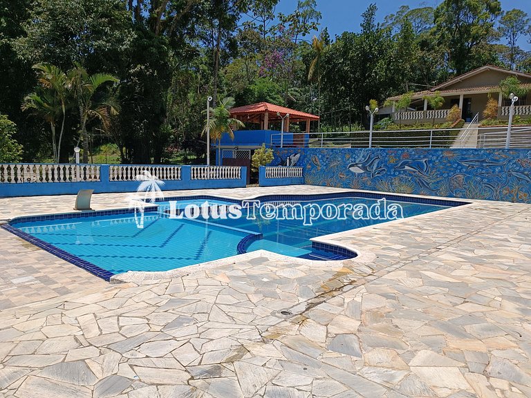 Sitio com uma linda piscina e área gourmet LT0027